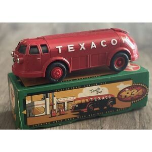 Vintage ERTL 1934 Texaco Diamond T Tanker Doodle Bug Red Diecast Bank New in Box